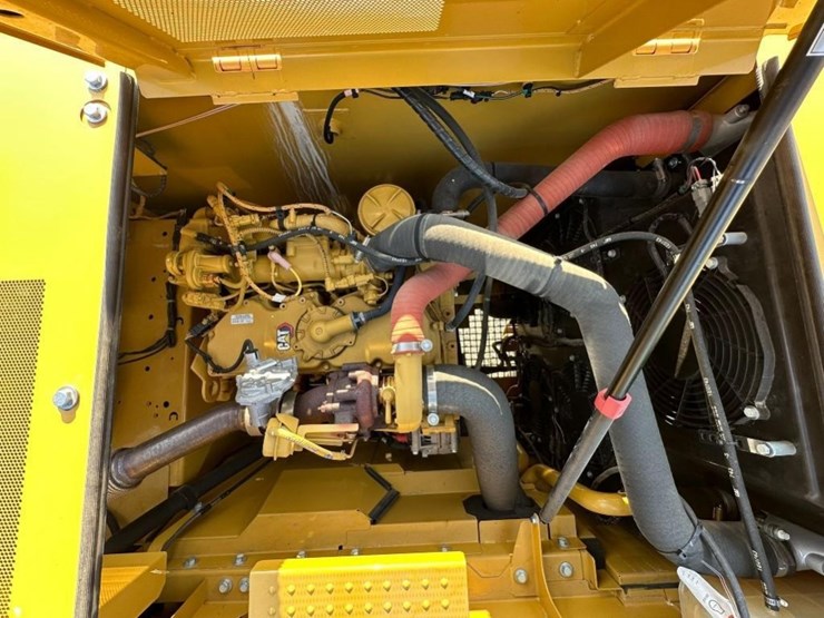 2021-caterpillar-320gc-image-19