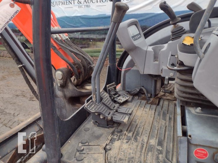 2019-kubota-u55-4-image-12