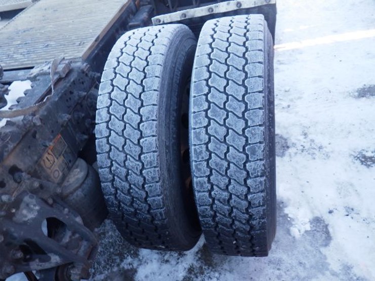 2017-peterbilt-579-image-6