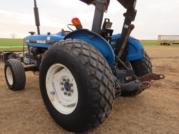 new-holland-3930-image-10