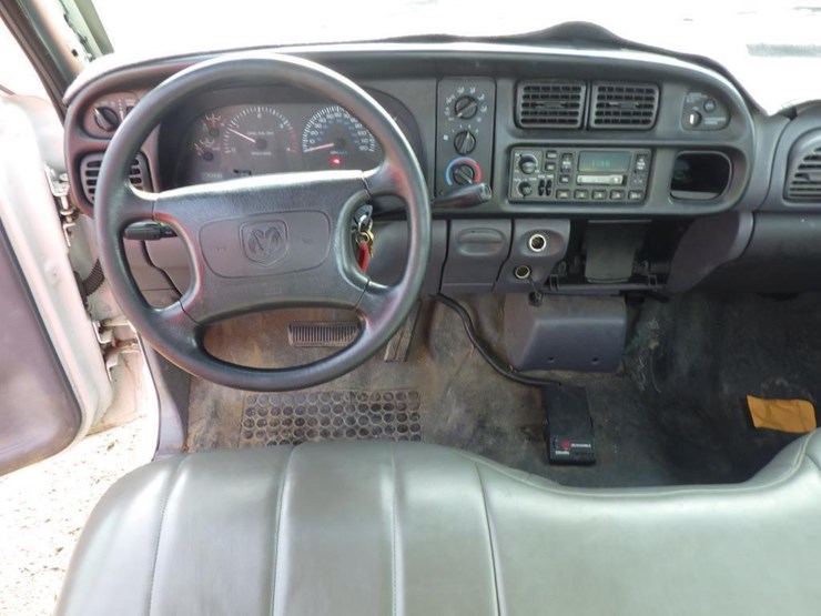 1999-dodge-ram-3500-image-7