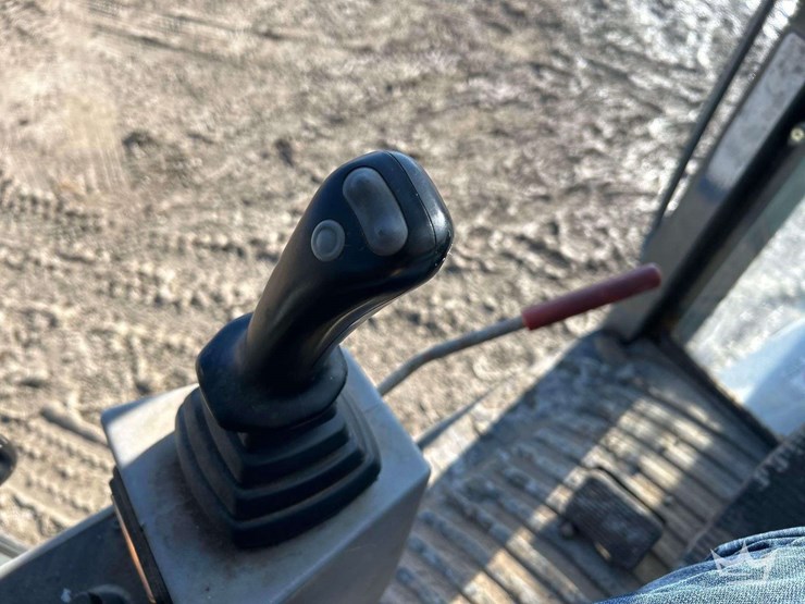 2004-gradall-xl3100-image-33