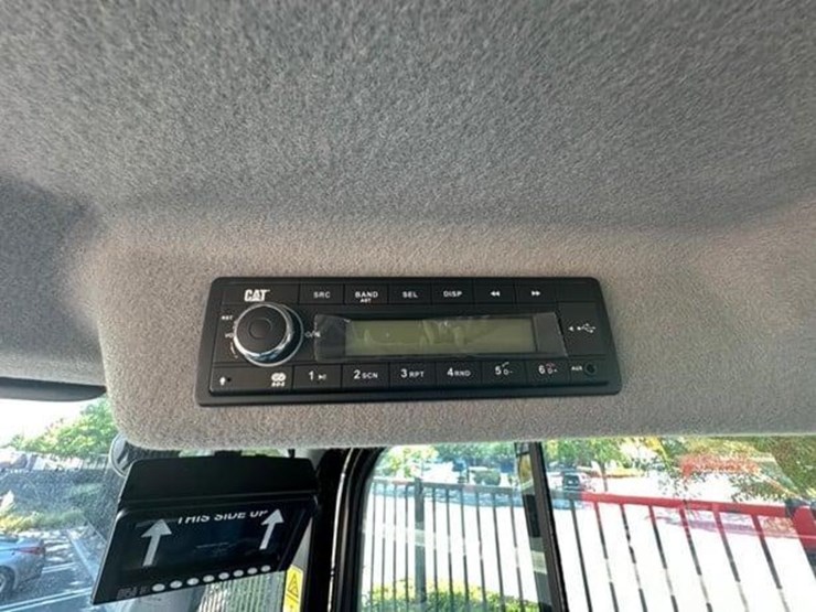 2023-caterpillar-910-image-20