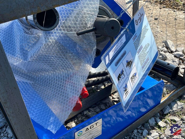 2026-agt-ssecag-y-with-3-bits-skid-steer-auger-attachment-image-9