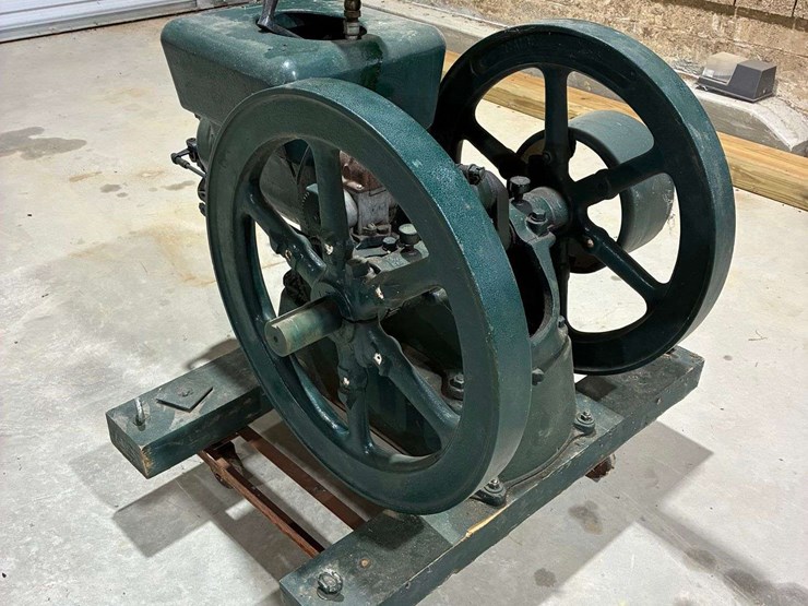 fairbanks-morse-z-style-b-hit-&-miss-stationary-engine-image-10