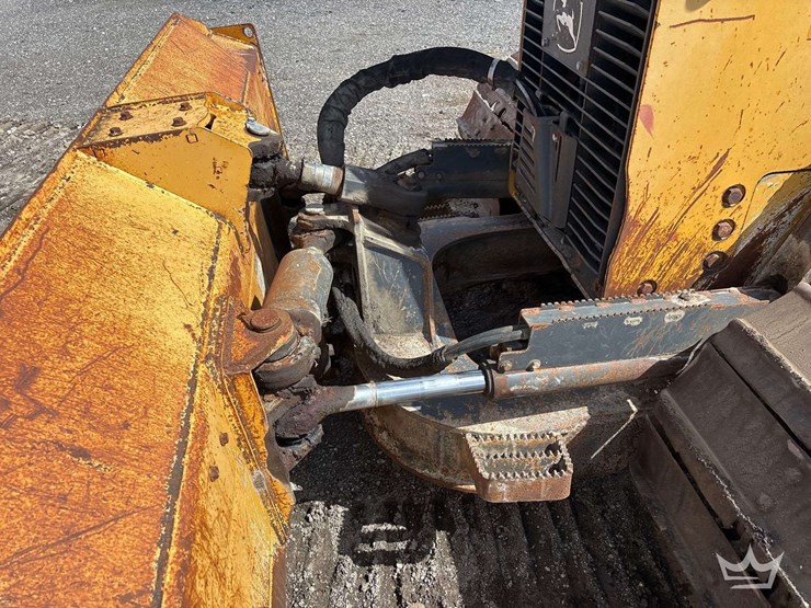 2014-deere-650k-image-15