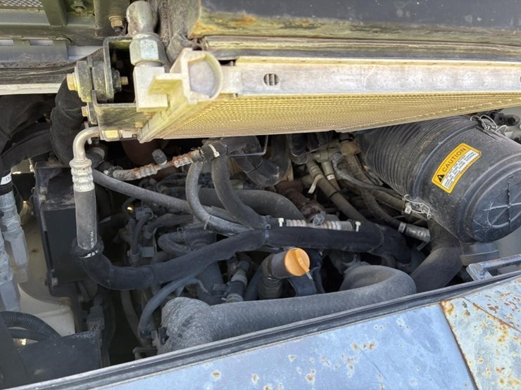 2019-takeuchi-tl10v2-image-18