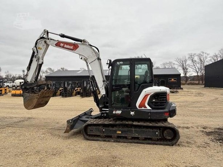 2024-bobcat-e88-image-8