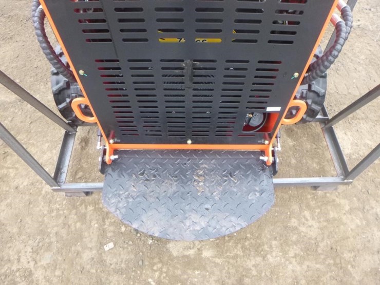 2025-agt-lrt23-skid-steer-track-loader-image-11