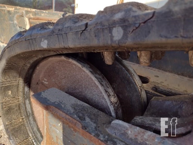 2020-bobcat-t590-image-25