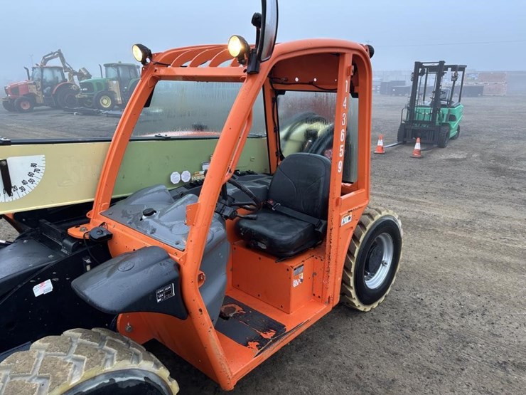 2015-jlg-g5-18a-image-20