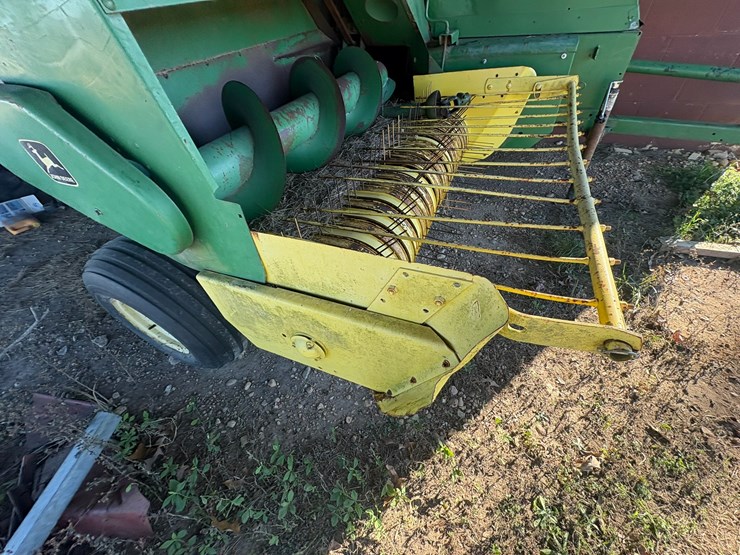 john-deere-336-image-29