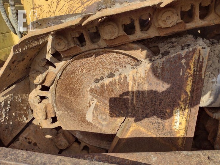 caterpillar-d6h-image-23