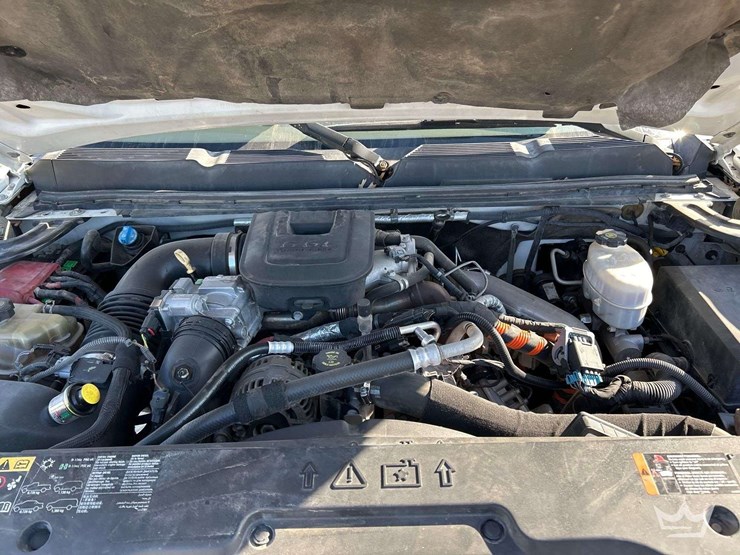 2014-chevrolet-silverado-3500-image-7