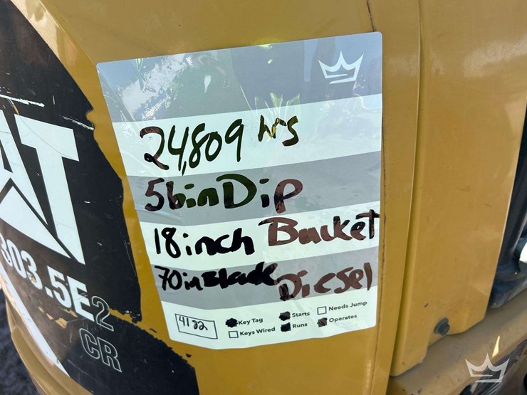 2015-caterpillar-303-image-21