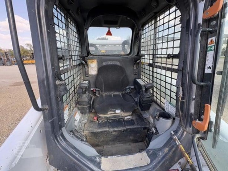 2022-bobcat-t770-image-9