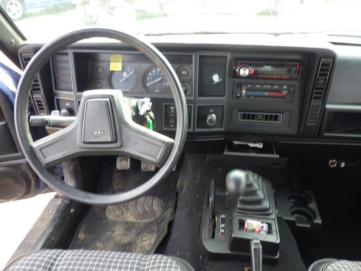 1986-jeep-cherokee-image-9