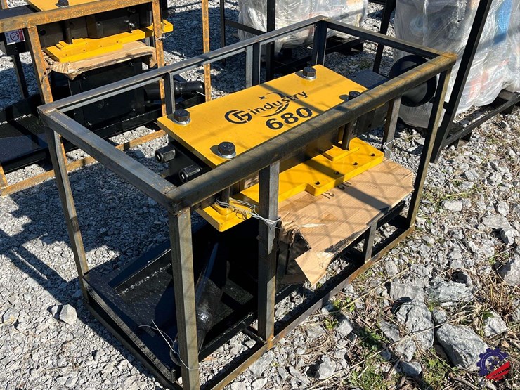 2026-agt-pd680-pz-skid-steer-breaker-attachment-image-4