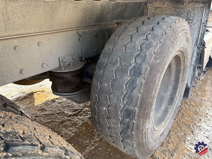 2019-kenworth-t880-image-28