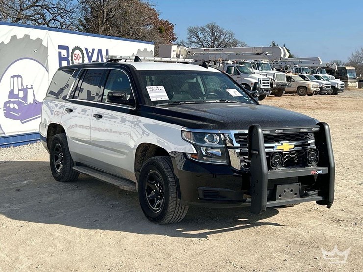 2019-chevrolet-tahoe-image-4