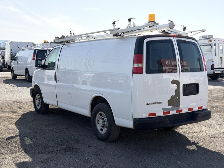 2008-utility-van-image-4