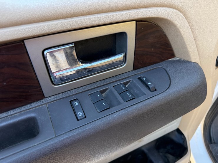 2012-ford-f150-image-22