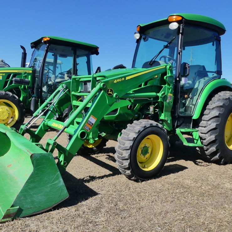 2021 JOHN DEERE 4044R