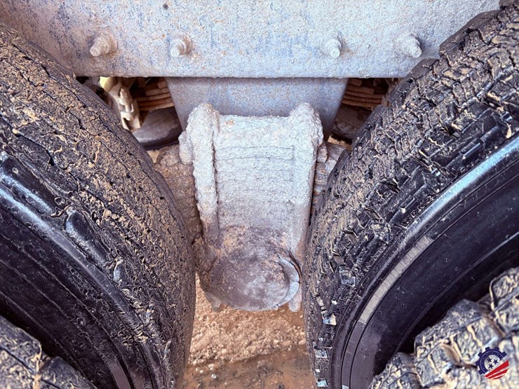 2017-mack-granite-gu713-image-29