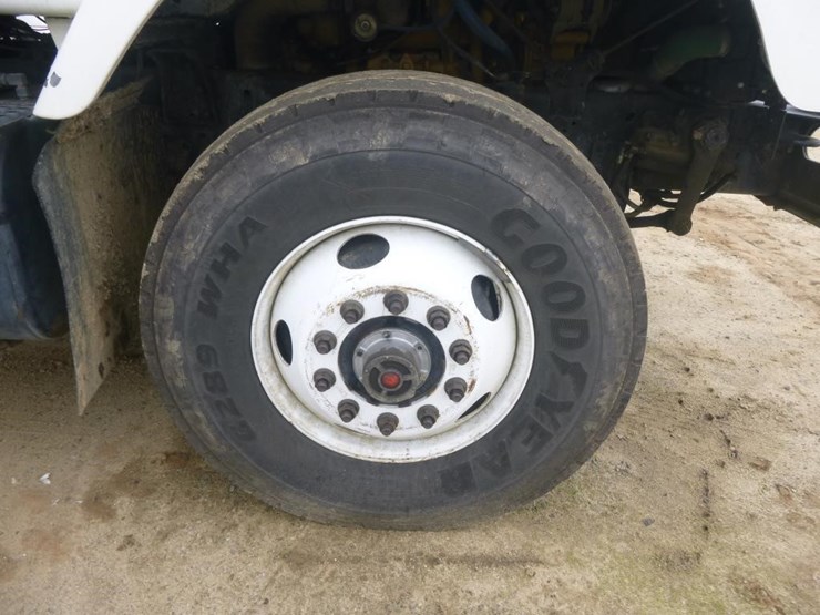 2002-international-2674-image-30