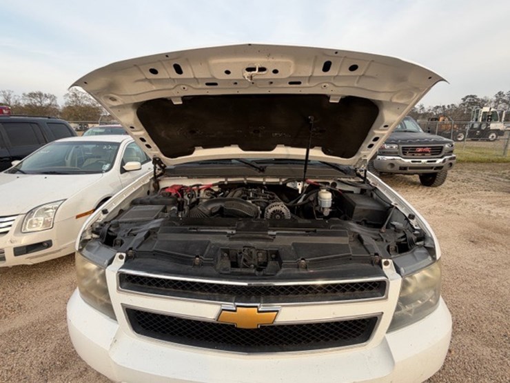 2012-chevrolet-tahoe-image-47