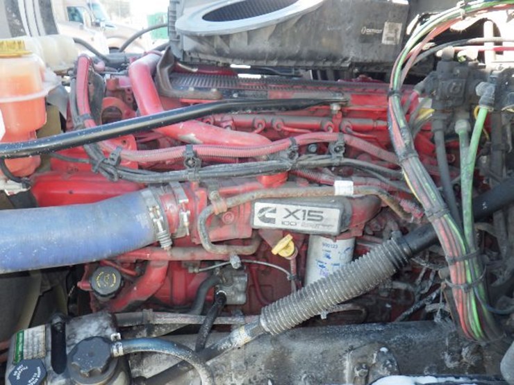 2020-freightliner-cascadia-126-image-20