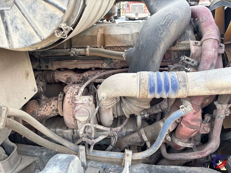 2017-mack-granite-gu713-image-46