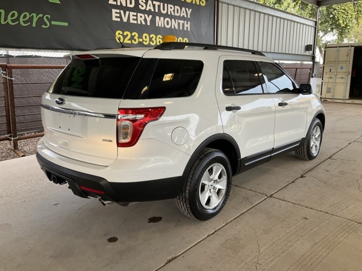 2013-ford-explorer-image-7