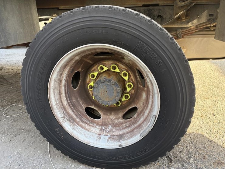 2015-ford-f550-image-5