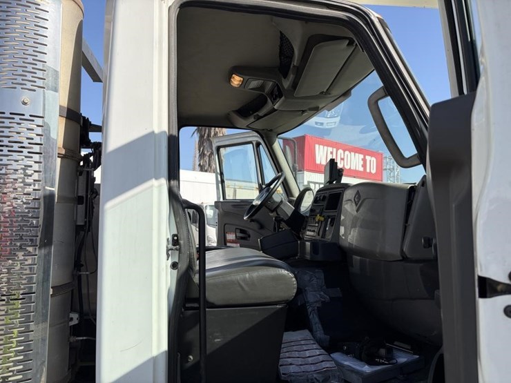 2011-international-workstar-7600-image-9