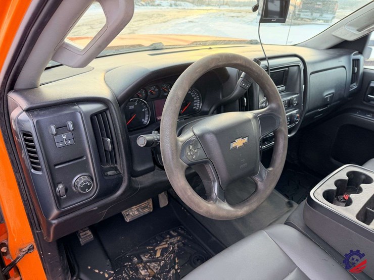 2015-chevrolet-silverado-3500hd-image-27