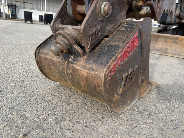 2021-bobcat-e35-image-11