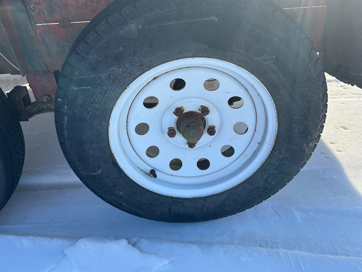 #37773-•-14’-t/a-steel-gooseneck-flatbed-trailer-image-5