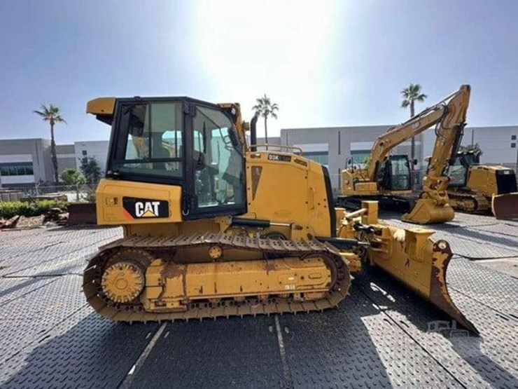 2015-caterpillar-d3k2-lgp-image-10