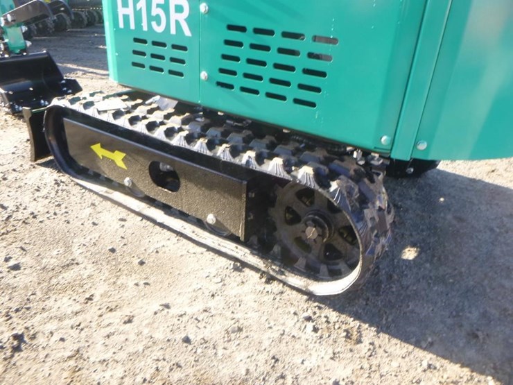 2025-agt-h15r-hydraulic-excavator-image-27