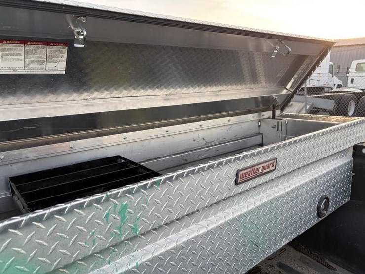 2013-ford-f150-xl-image-28