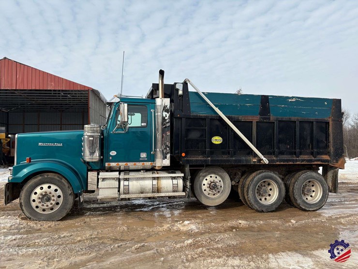2021-western-star-4900ex-image-2