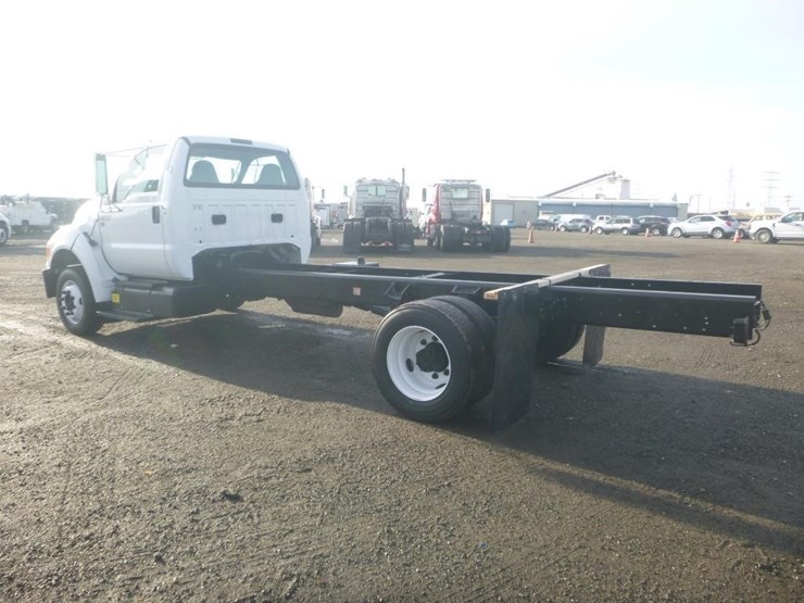 2012-ford-f650-image-4