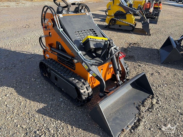 2025-landhonor-lhr-me380x1-stand-on-track-loader-skid-steer-image-1