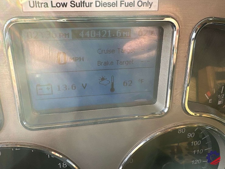 2017-mack-granite-gu713-image-59