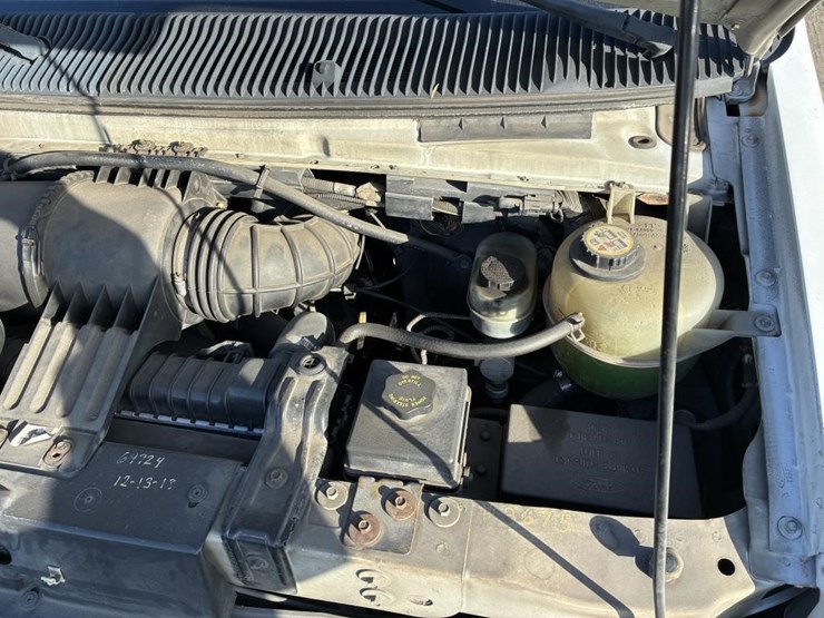 2001-ford-e250-image-7