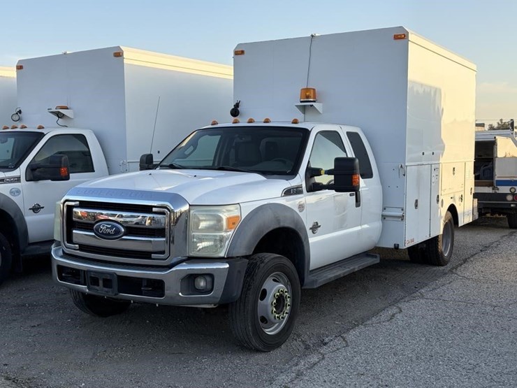 2011-ford-f550-image-1