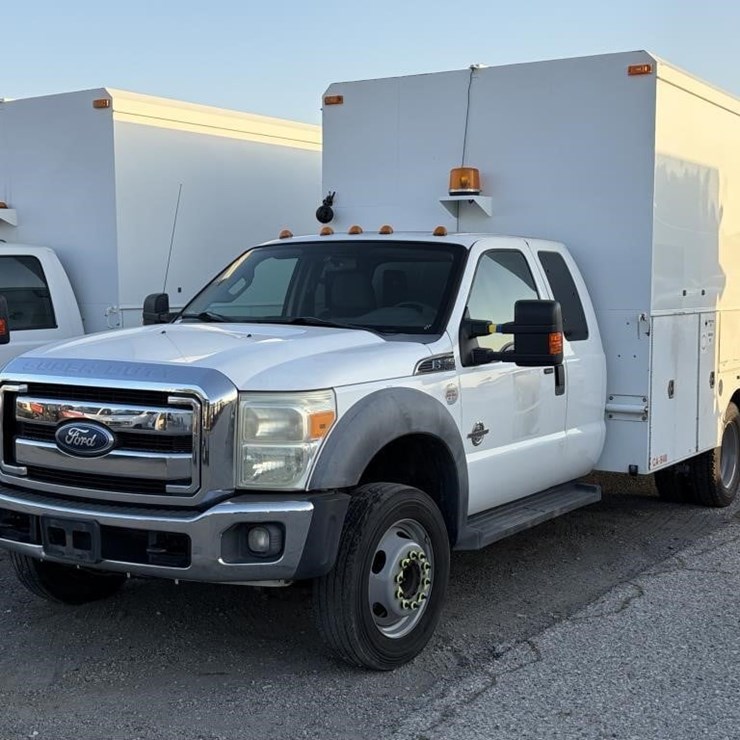 2011 FORD F550
