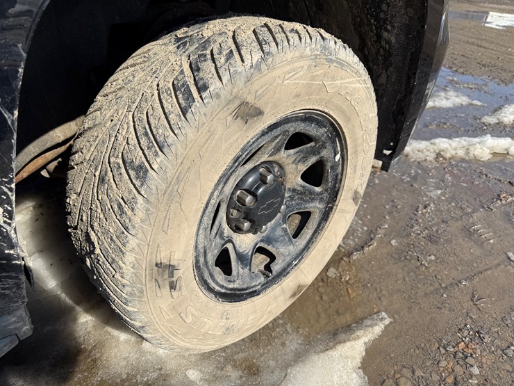 2015-chevrolet-tahoe-image-13