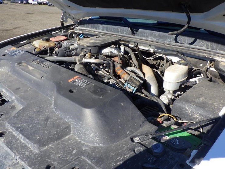 2014-chevrolet-3500hd-image-8